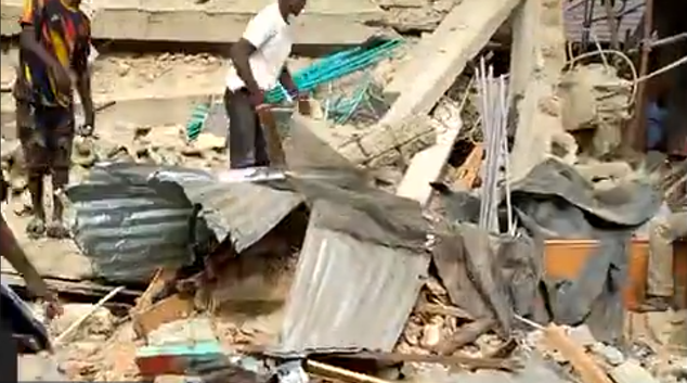 Workers reportedly trapped as three-storey building under construction collapses in Yaba (photos)