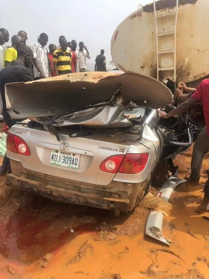 Nigerian man and pregnant wife die in ghastly motor accident, 3-year-old son survives 