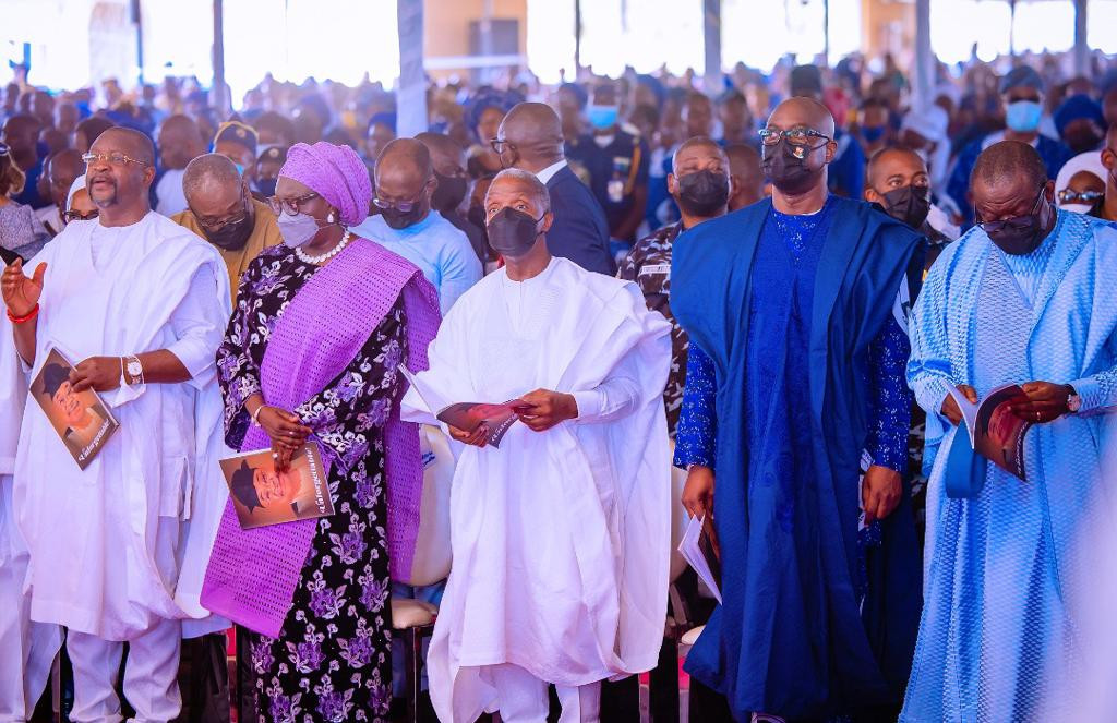 VP Yemi Osinbajo, state governors, others attend funeral of former Oyo state governor, Christopher Alao-Akala (photos)