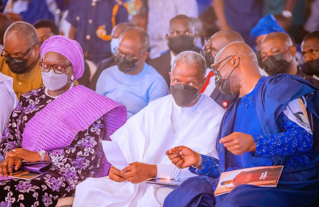 VP Yemi Osinbajo, state governors, others attend funeral of former Oyo state governor, Christopher Alao-Akala (photos)