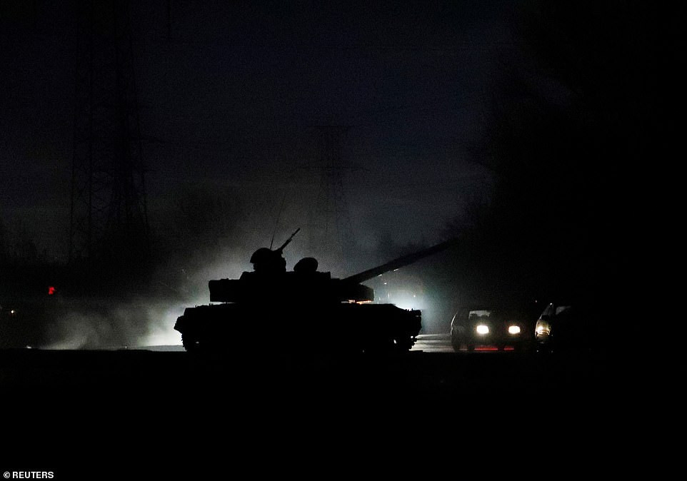 Russian troops invade Ukraine (photos)