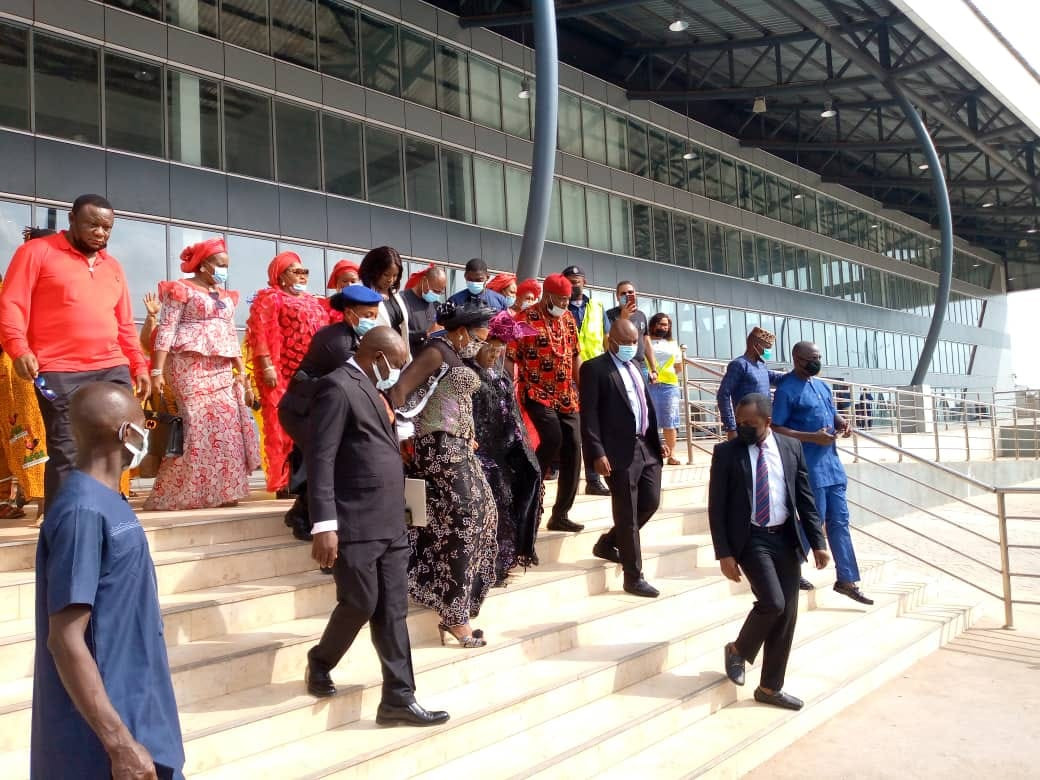 Former First Lady, Patience Jonathan?makes a stylish appearance at Anambra airport 