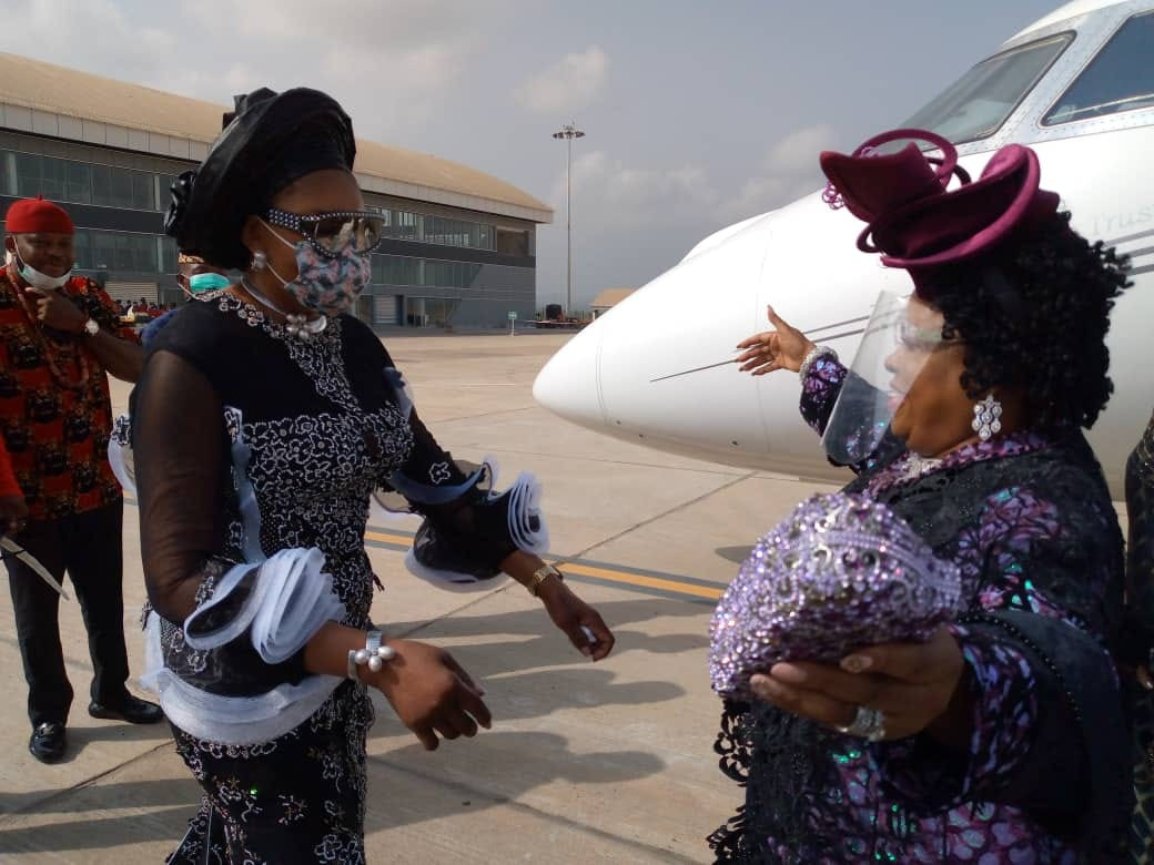 Former First Lady, Patience Jonathan?makes a stylish appearance at Anambra airport 