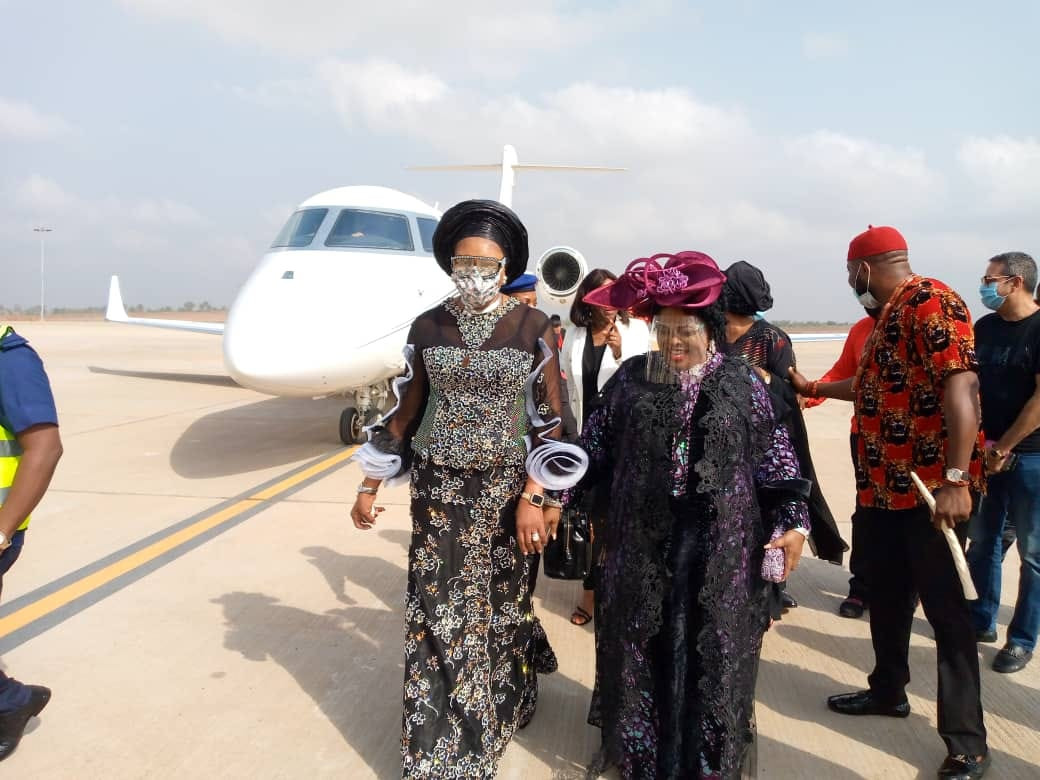 Former First Lady, Patience Jonathan?makes a stylish appearance at Anambra airport 