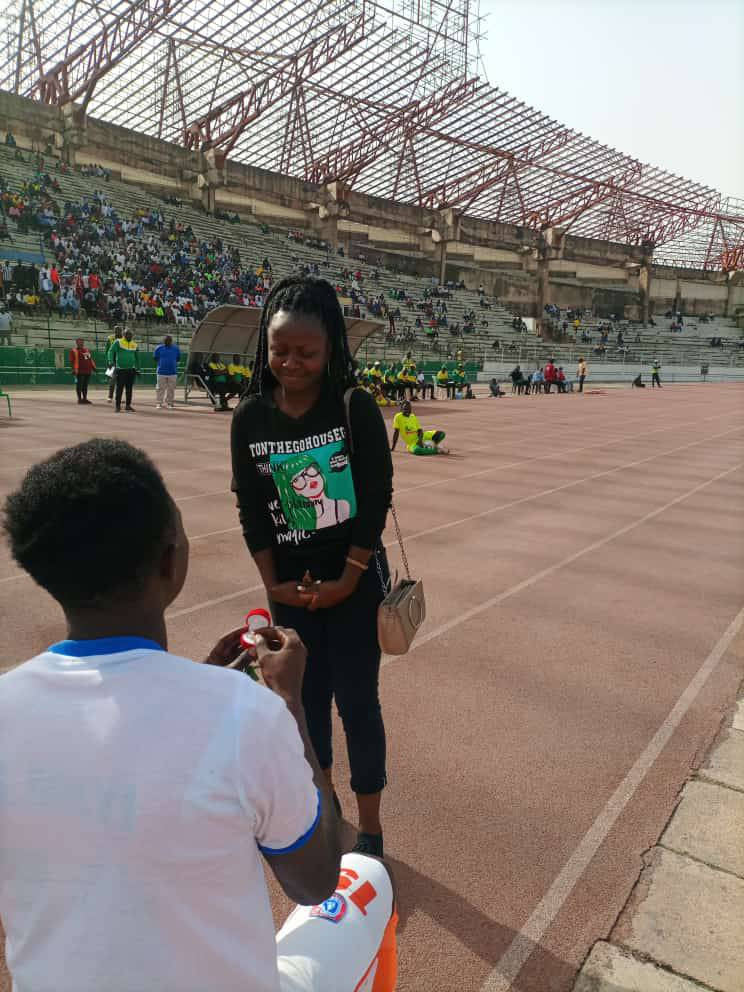 NPFL: Akwa United player proposes to his girlfriend on pitch 