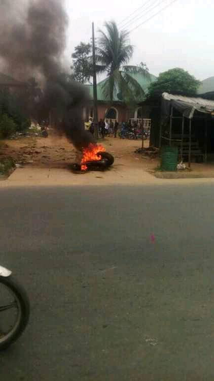 Mob sets ex-convict ablaze for allegedly stealing plantain in Akwa Ibom 