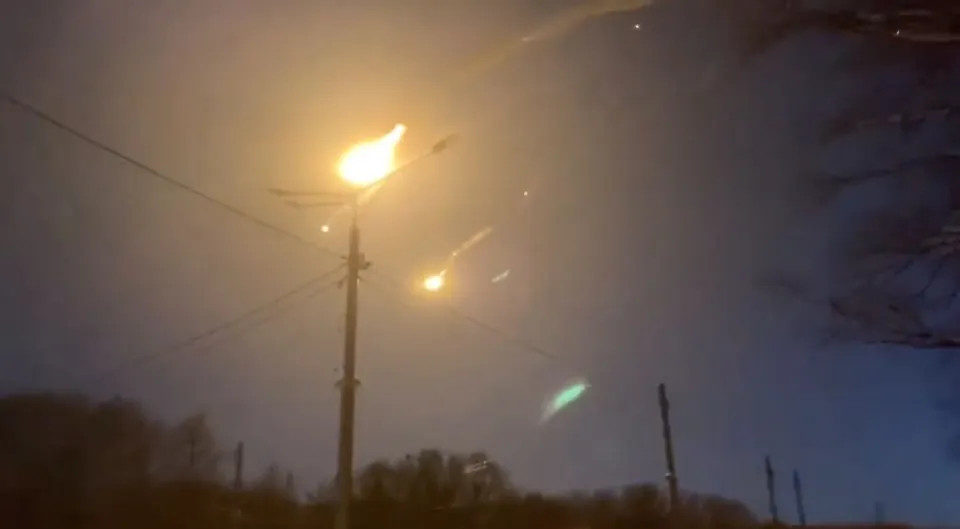 Russian fighter blown out of sky as Ukrainian forces claim they