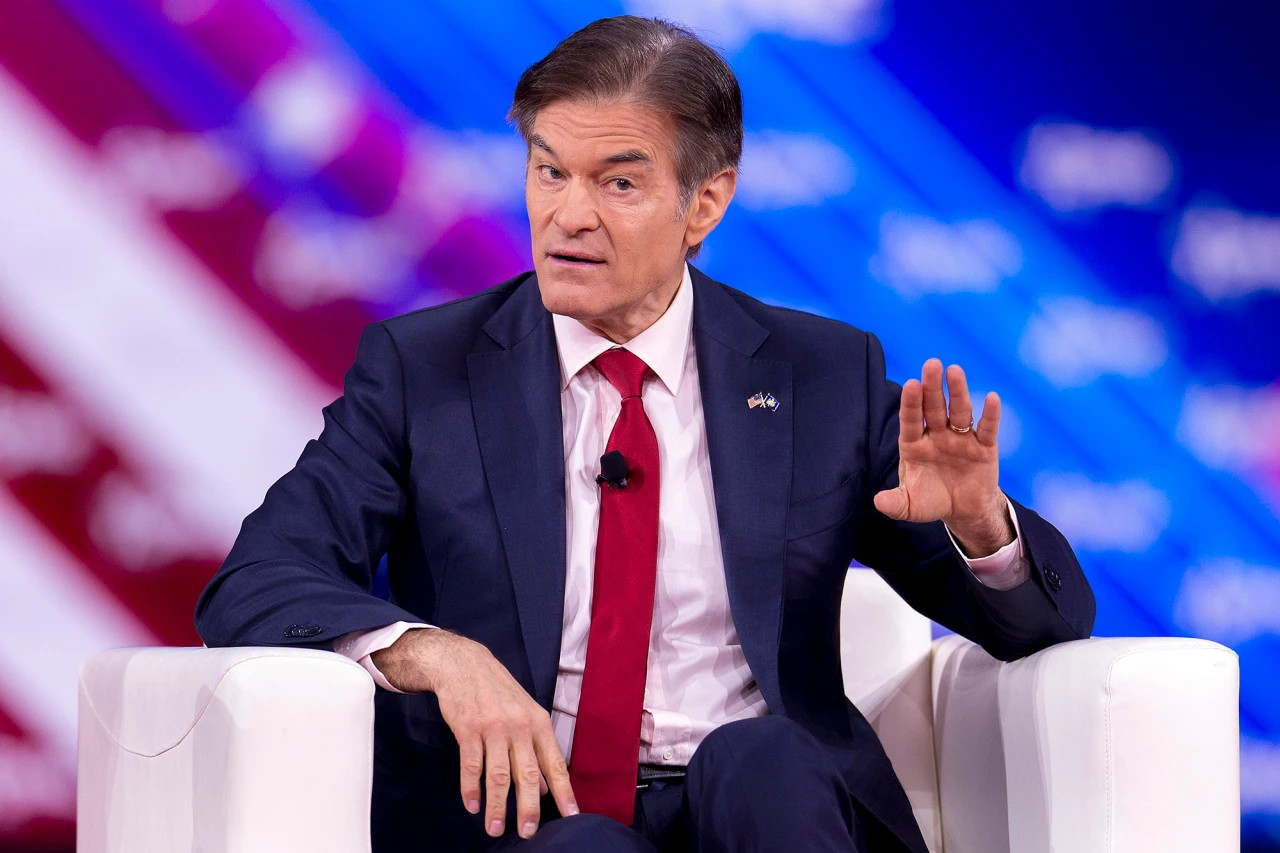 Dr. Oz accuses sister of stealing millions and forging their dad?s will