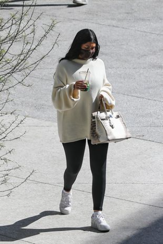 Kylie Jenner seen for the first time since giving birth to son (photos)