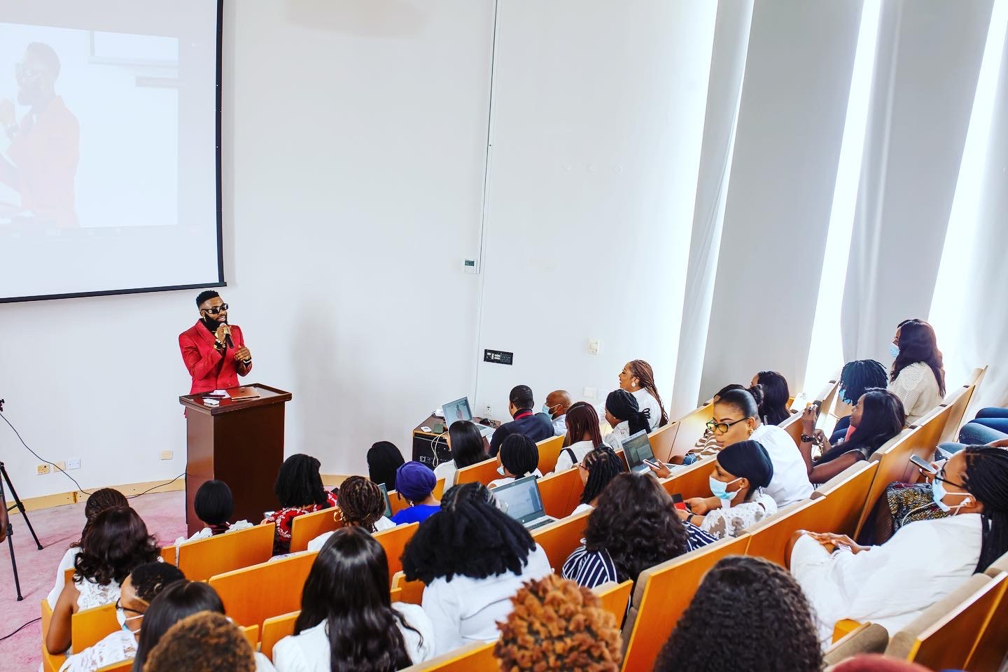 Fashion Icon Jeremiah Ogbodo (Swanky Jerry) gives his voice at Airtel International Women