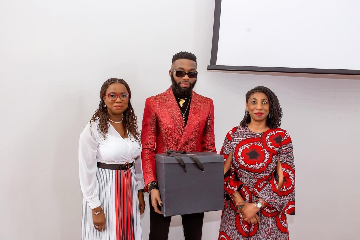 Fashion Icon Jeremiah Ogbodo (Swanky Jerry) gives his voice at Airtel International Women