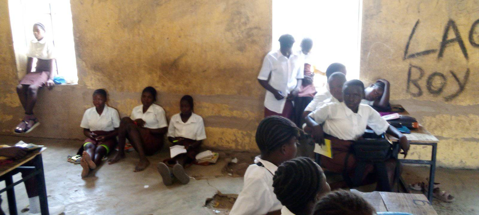 Photos of a dilapidated school in Adamawa community where most students sit on bare floor and windows during lectures 