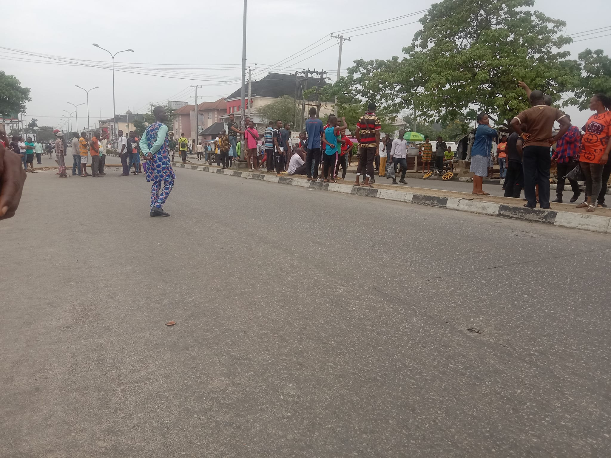 Youths protest as flood sweeps away woman in Akwa Ibom (video)