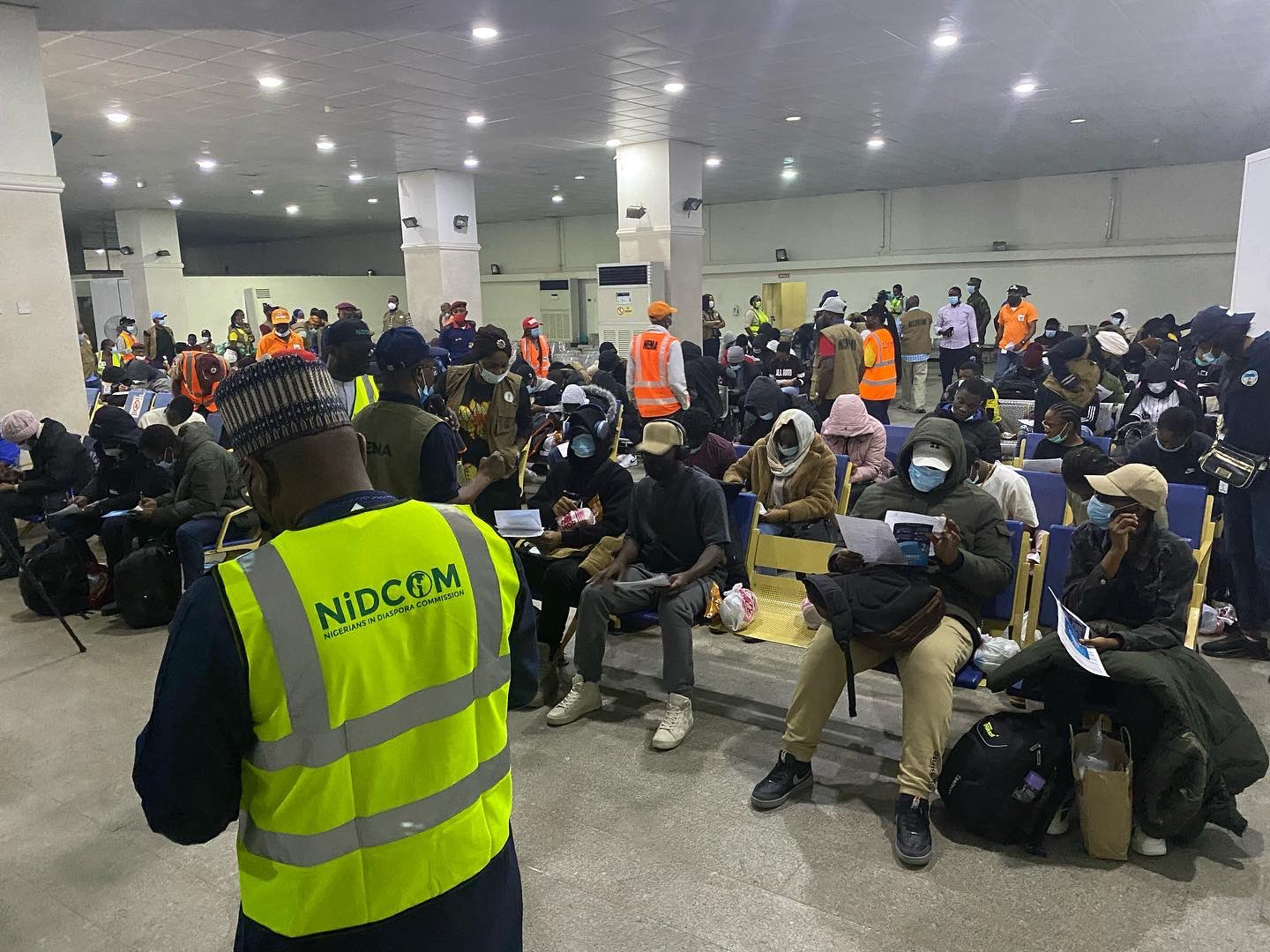 122 Nigerians and a baby return to Nigeria from Ukraine (photos)