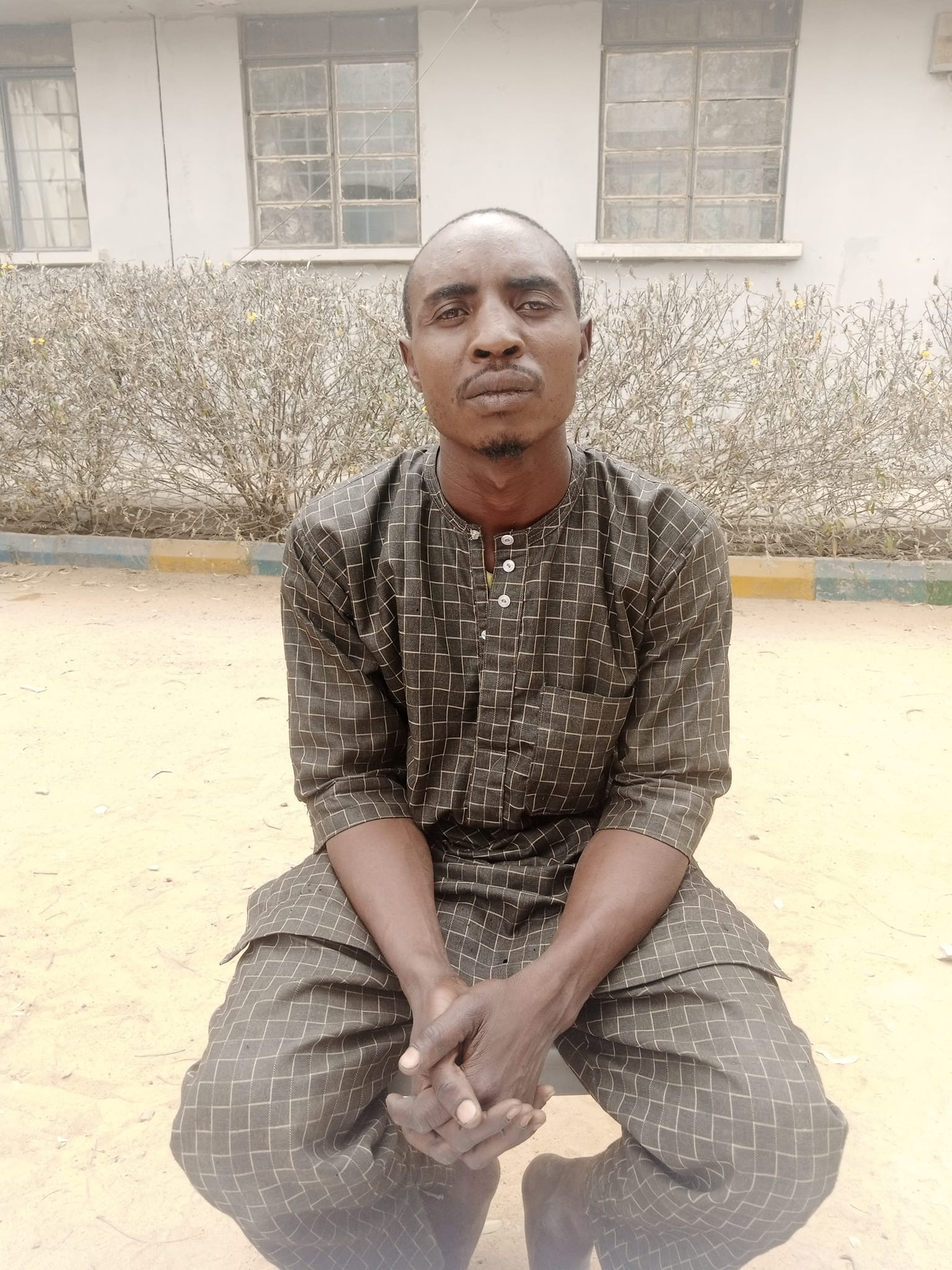 Police arrest armed robbery suspects who stabbed man and made away with his phone in Kano 