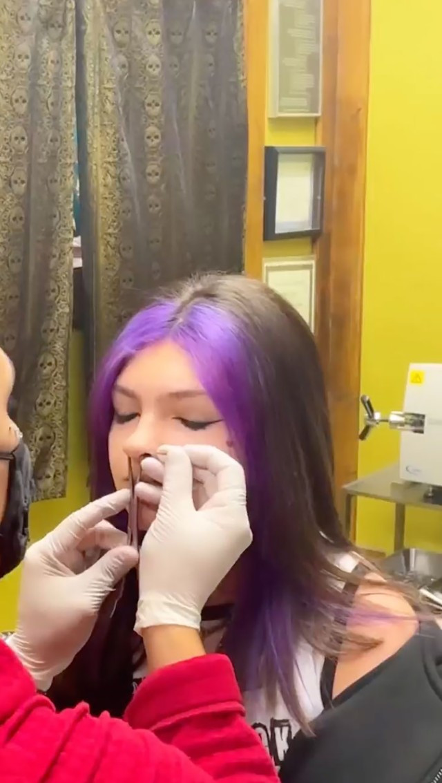 Farrah Abraham defends letting 13-year-old daughter get nose pierced